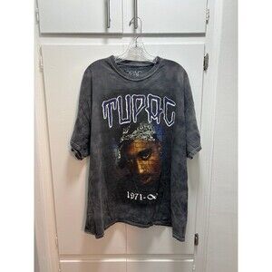 Tupac size XL tshirt